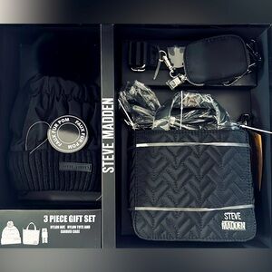 Steve Madden 3 Piece Set: Nylon Hat, Nylon tote & earbud case.